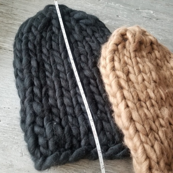 CHUNKY KNIT BEANIE - HAT Gift - Picture 4 of 4
